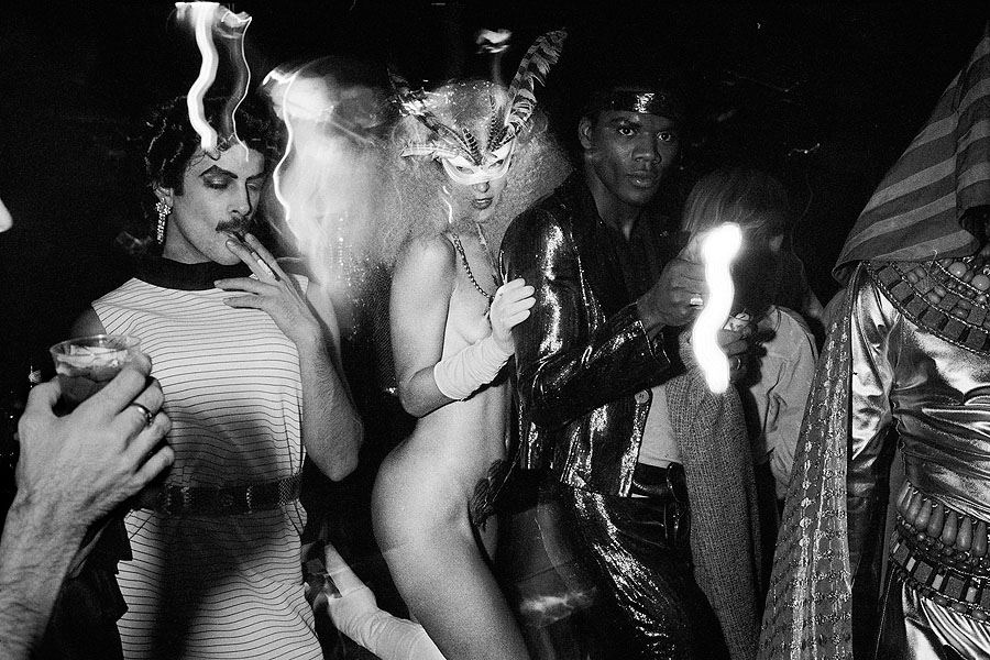 DISCO FASHION BABY ! : A guide to disco dressing